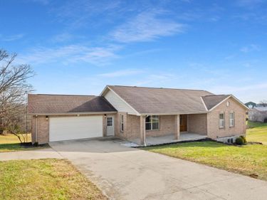 6477 W State Hwy 22 , Falmouth, KY 41040