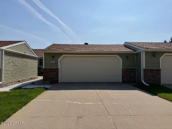 2120 14TH Avenue NW, East Grand Forks, MN 56721