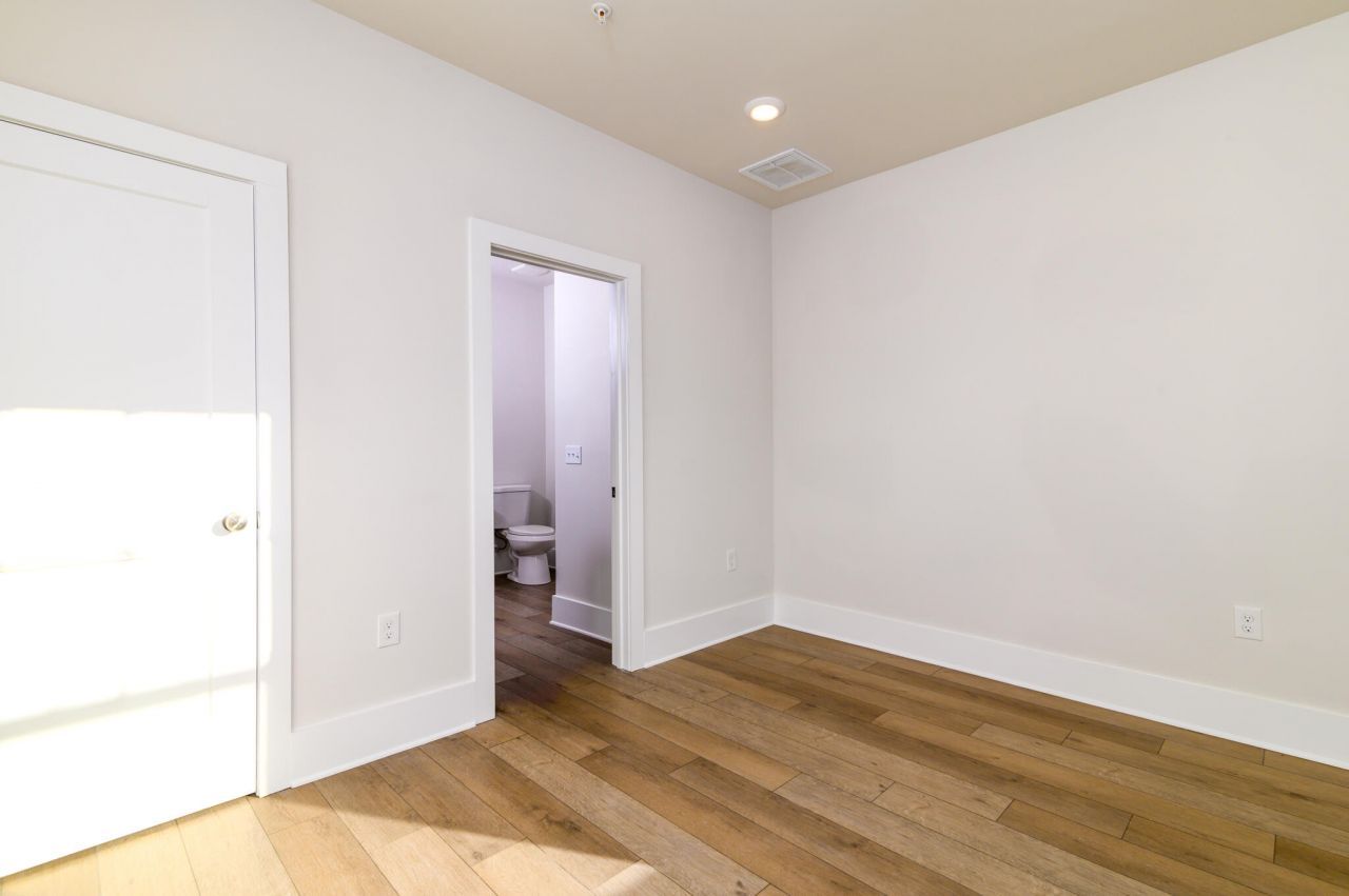 1150 Valdosta Photo 9