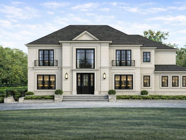 8 Plymouth Road, Dix Hills, NY 11746