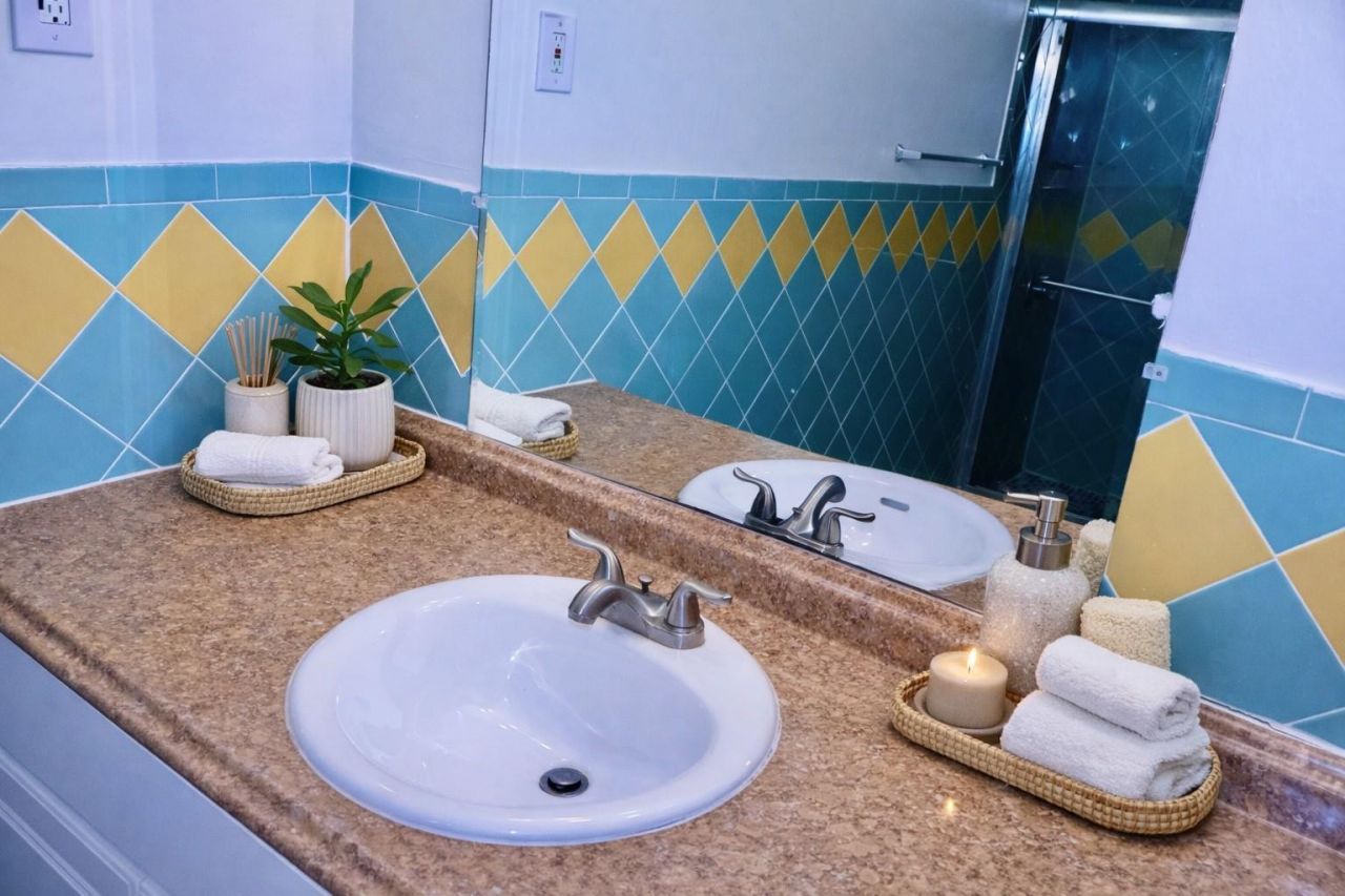 1351 NE 191st Street, Unit E217, Miami, FL 33179 Photo