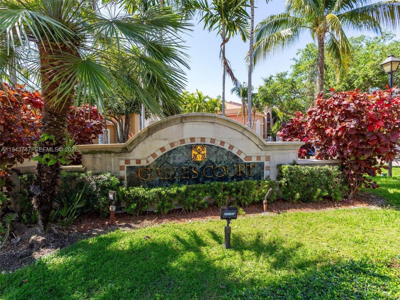 6861 SW 44th St , Unit 304, Miami, FL 33155 Photo