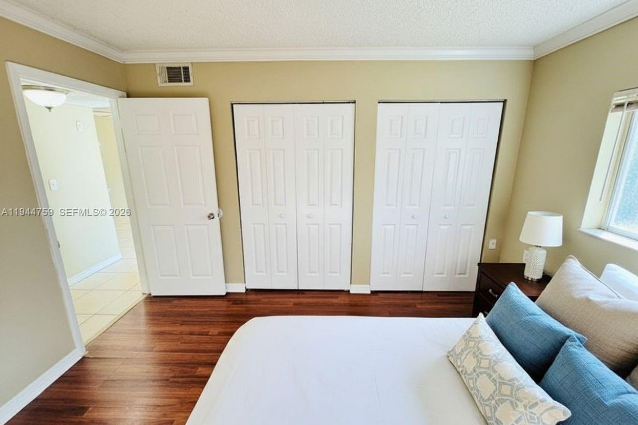 1141 Lake Victoria Dr, Unit E, West Palm Beach, FL 33411 Photo