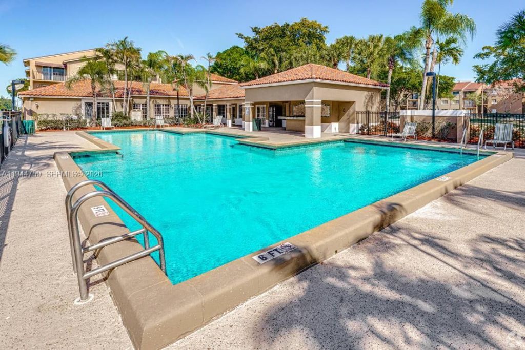 1141 Lake Victoria Dr, Unit E, West Palm Beach, FL 33411 Photo