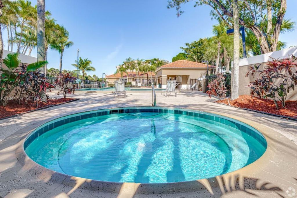1141 Lake Victoria Dr, Unit E, West Palm Beach, FL 33411 Photo