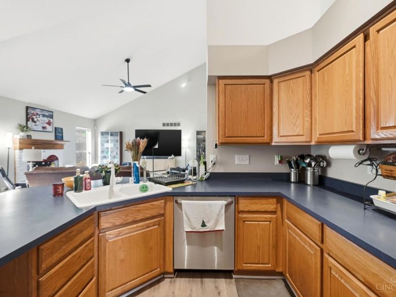 12173 Crestfield Court, Symmes Township, OH 45249 Photo 16