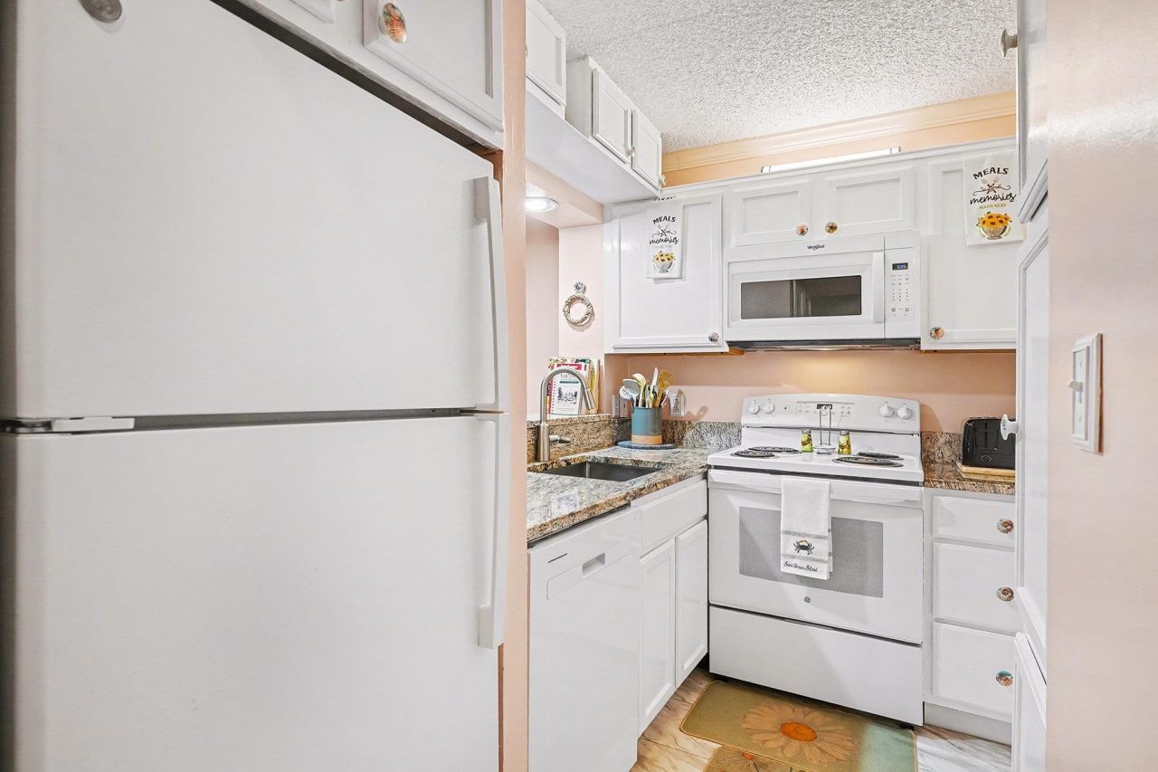 415 Ocean Creek Dr. Photo 15