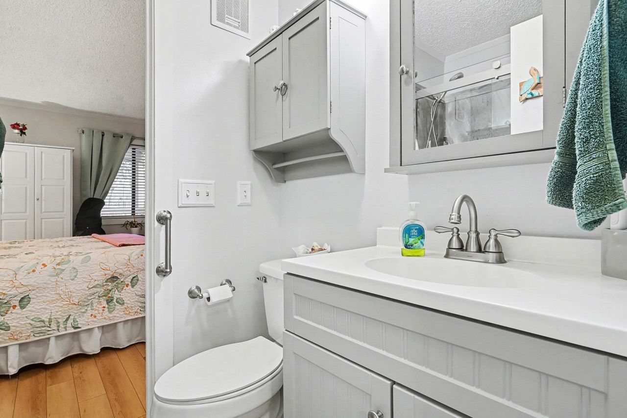 415 Ocean Creek Dr. Photo 18