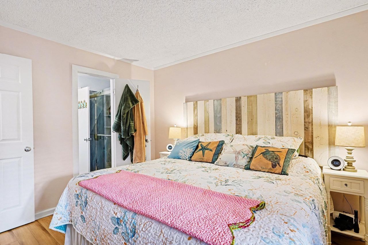 415 Ocean Creek Dr. Photo 21