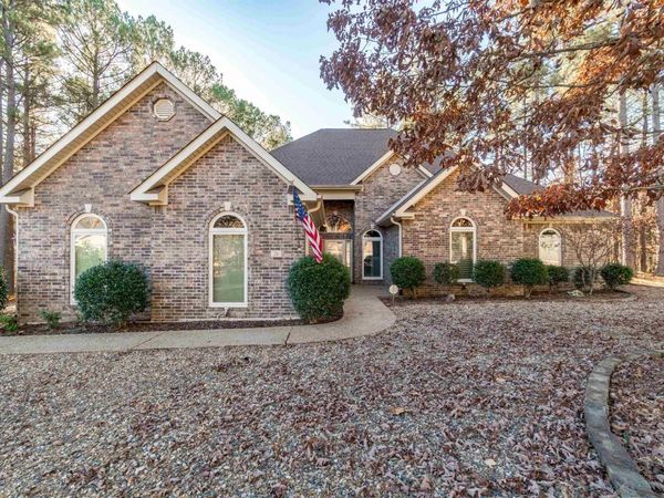 26 Gloria Drive, Hot Springs Village, AR 71909