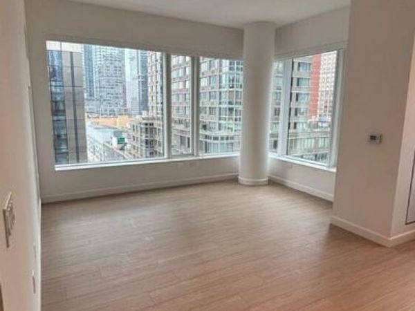 550 10TH Avenue , Unit 714, Manhattan, NY 10018
