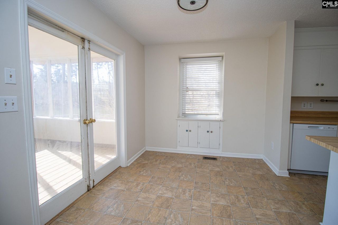 528 Bear Creek Road Photo 11