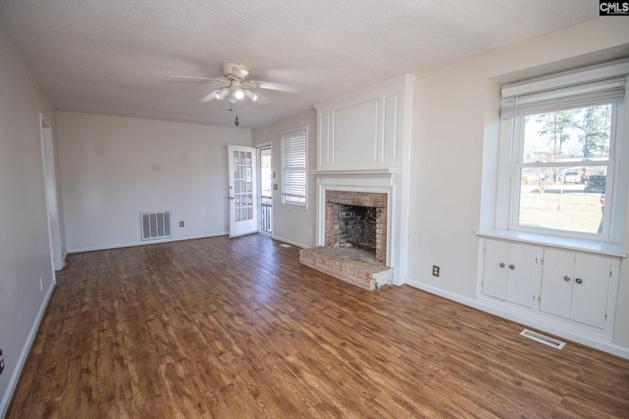 528 Bear Creek Road Photo 9