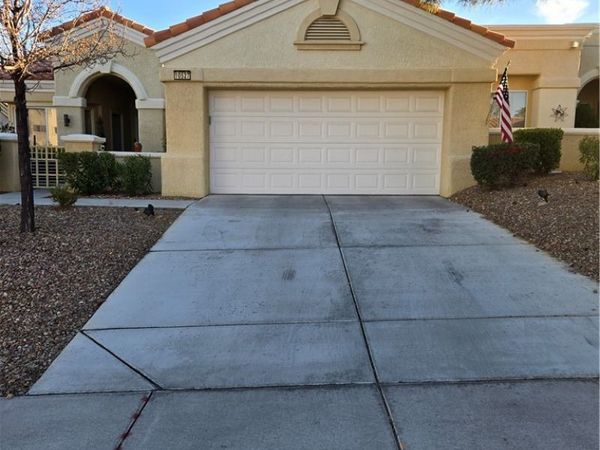 10527 Mission Lakes Avenue, Las Vegas, NV 89134