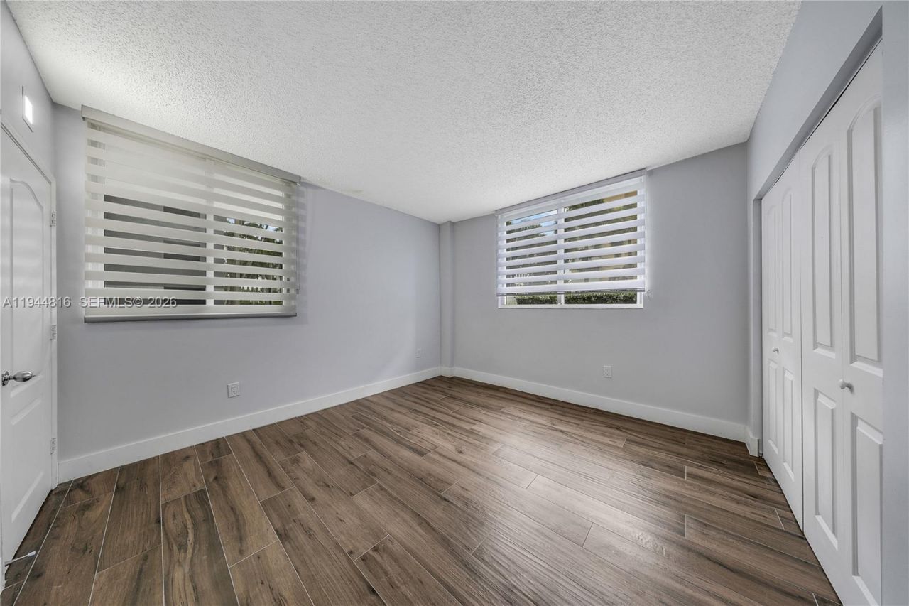 5091 NW 7th St, Unit 115, Miami, FL 33126 Photo