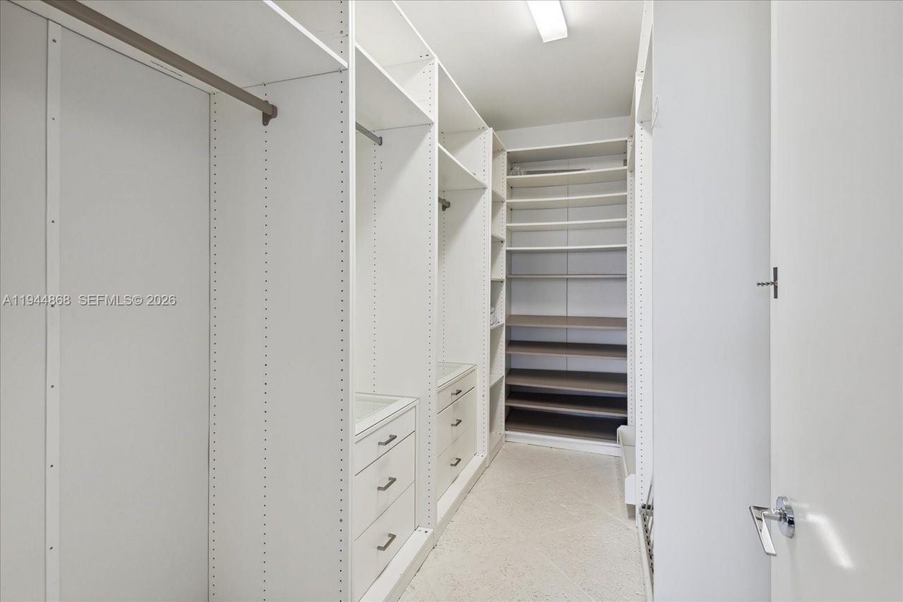 791 Crandon Blvd, Unit 1501, Key Biscayne, FL 33149 Photo