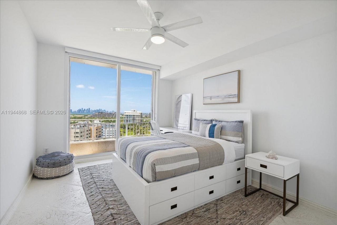 791 Crandon Blvd, Unit 1501, Key Biscayne, FL 33149 Photo