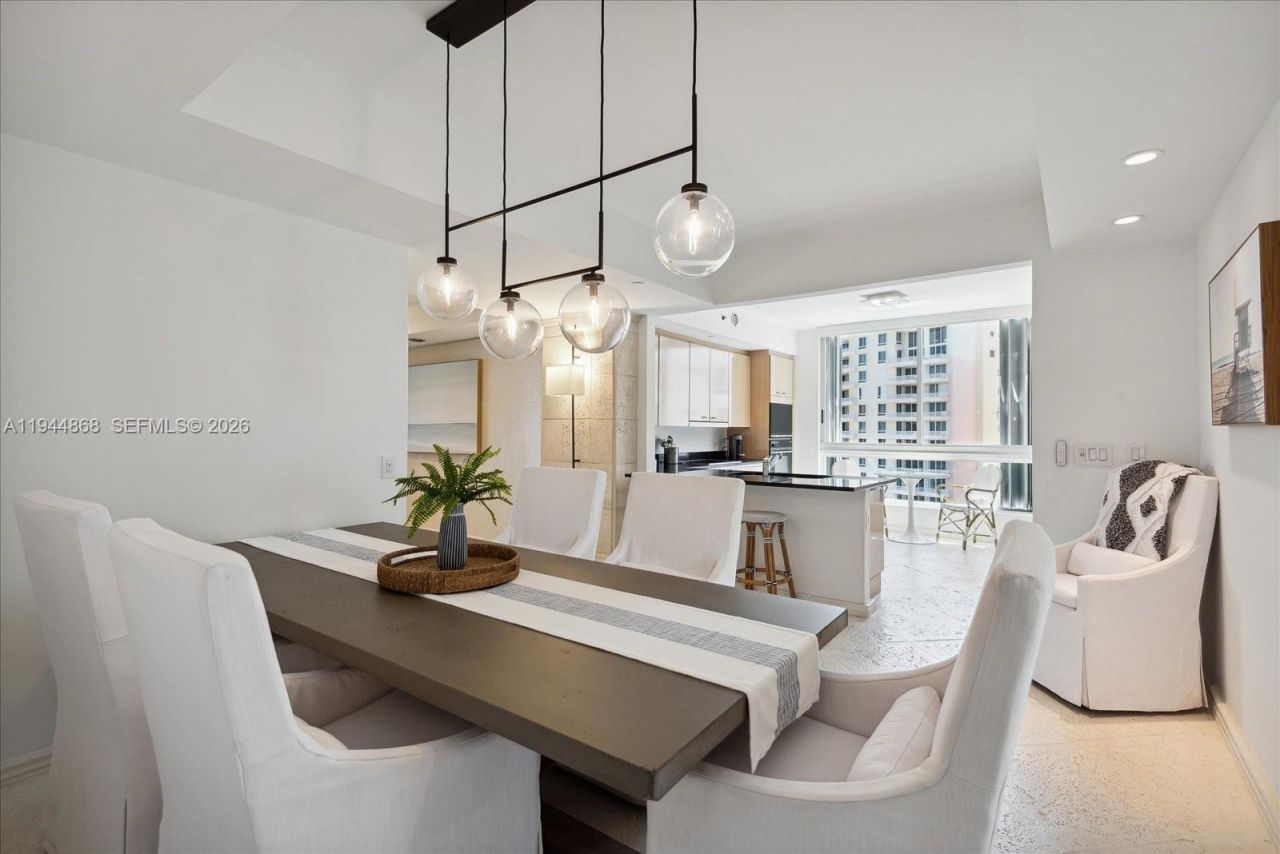 791 Crandon Blvd, Unit 1501, Key Biscayne, FL 33149 Photo