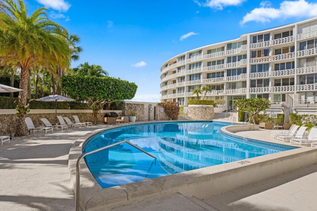 2760 S Ocean Boulevard, Unit 517, Palm Beach, FL 33480 Photo