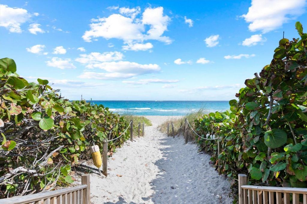 2760 S Ocean Boulevard, Unit 517, Palm Beach, FL 33480 Photo