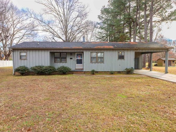 130 E SUNSET CIR, Brownsville, TN 38012