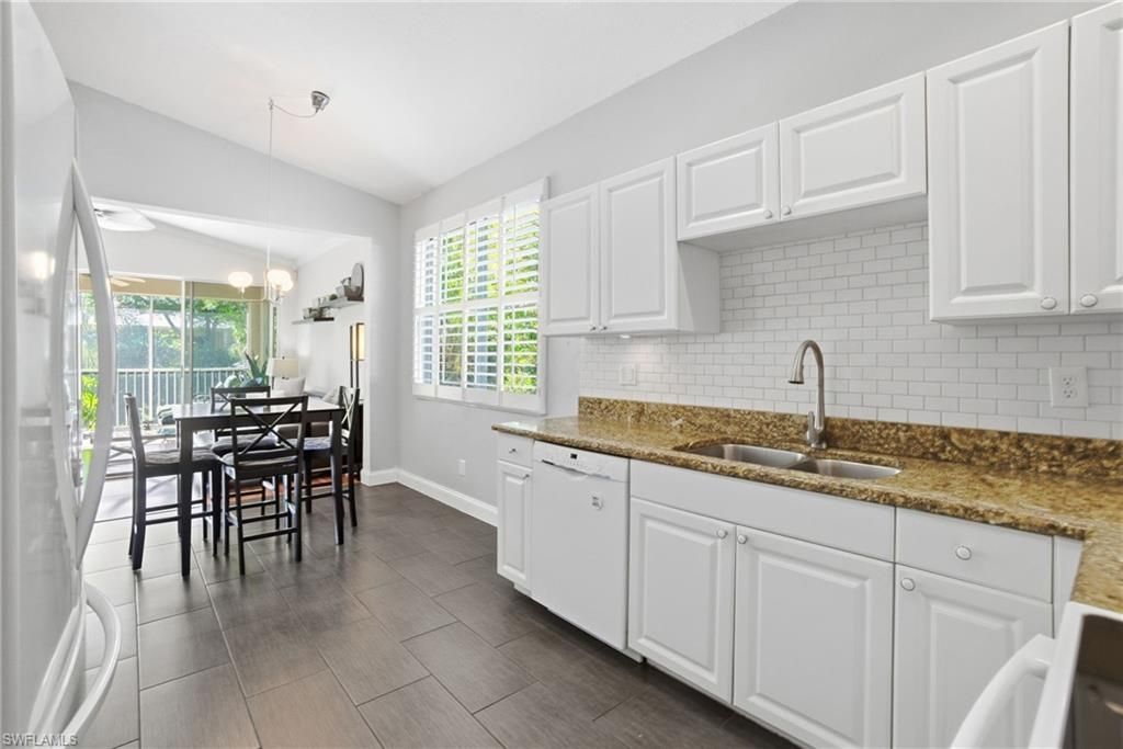 7110 Wild Forest Ct, Unit 202, Naples, FL 34109 Photo