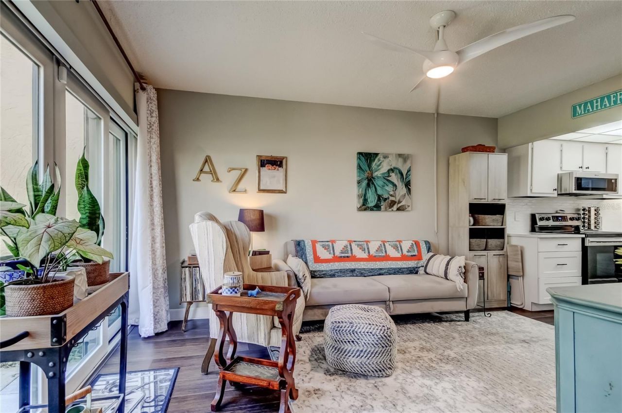 5080 Locust Street Ne, Unit 130, Saint Petersburg, FL 33703 Photo