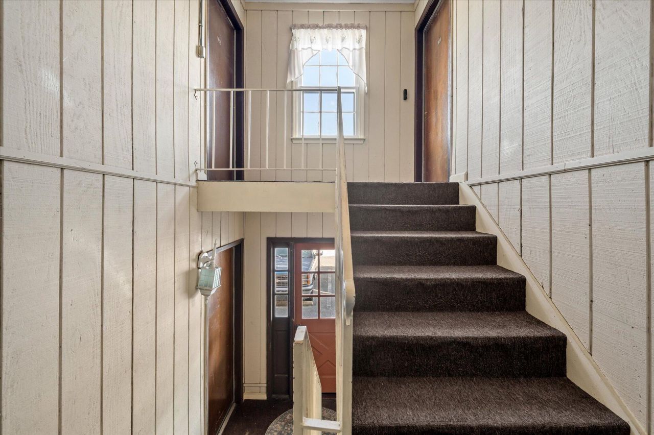 2150 Spoleto Lane Photo 3