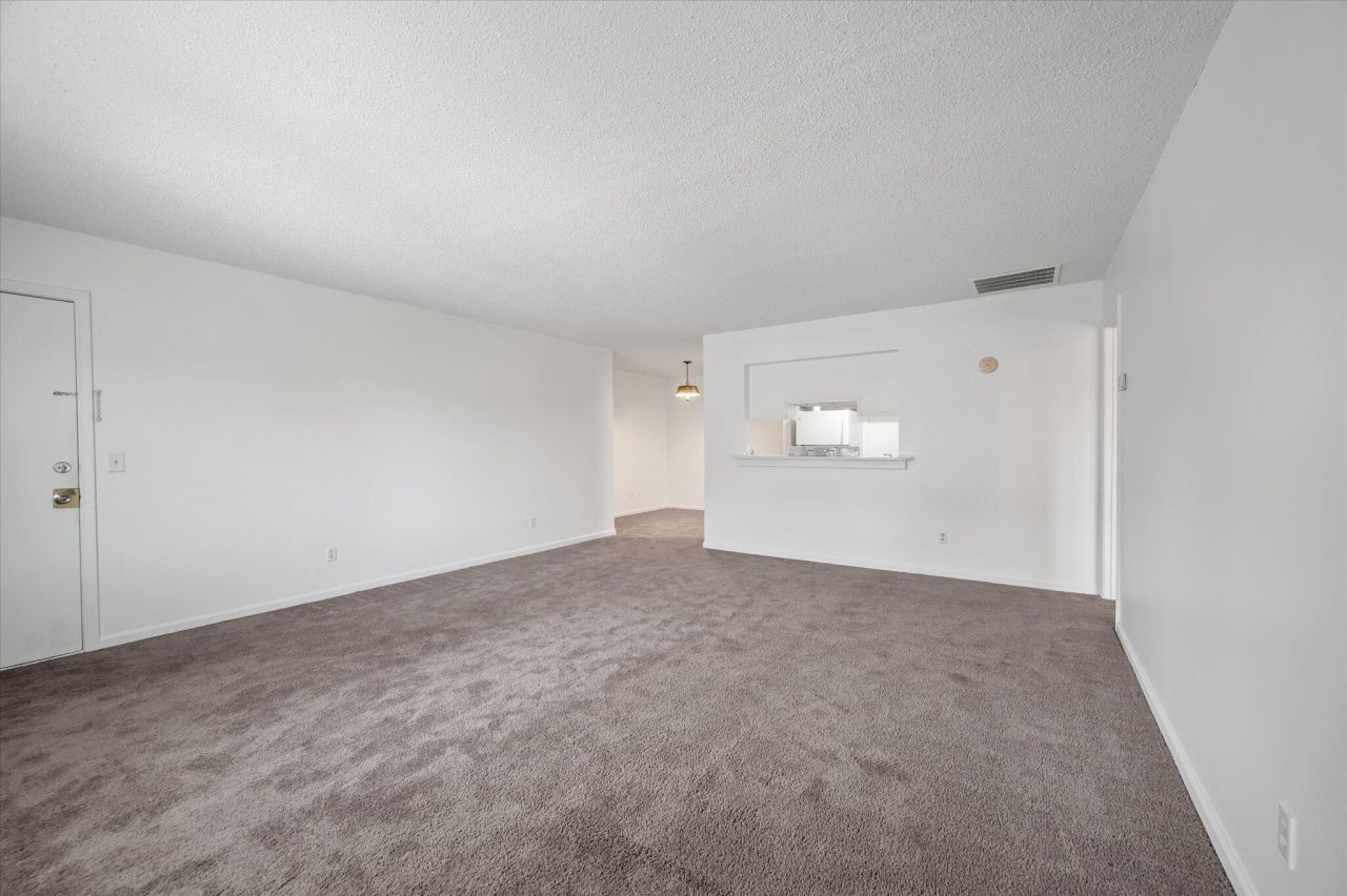 2150 Spoleto Lane Photo 8