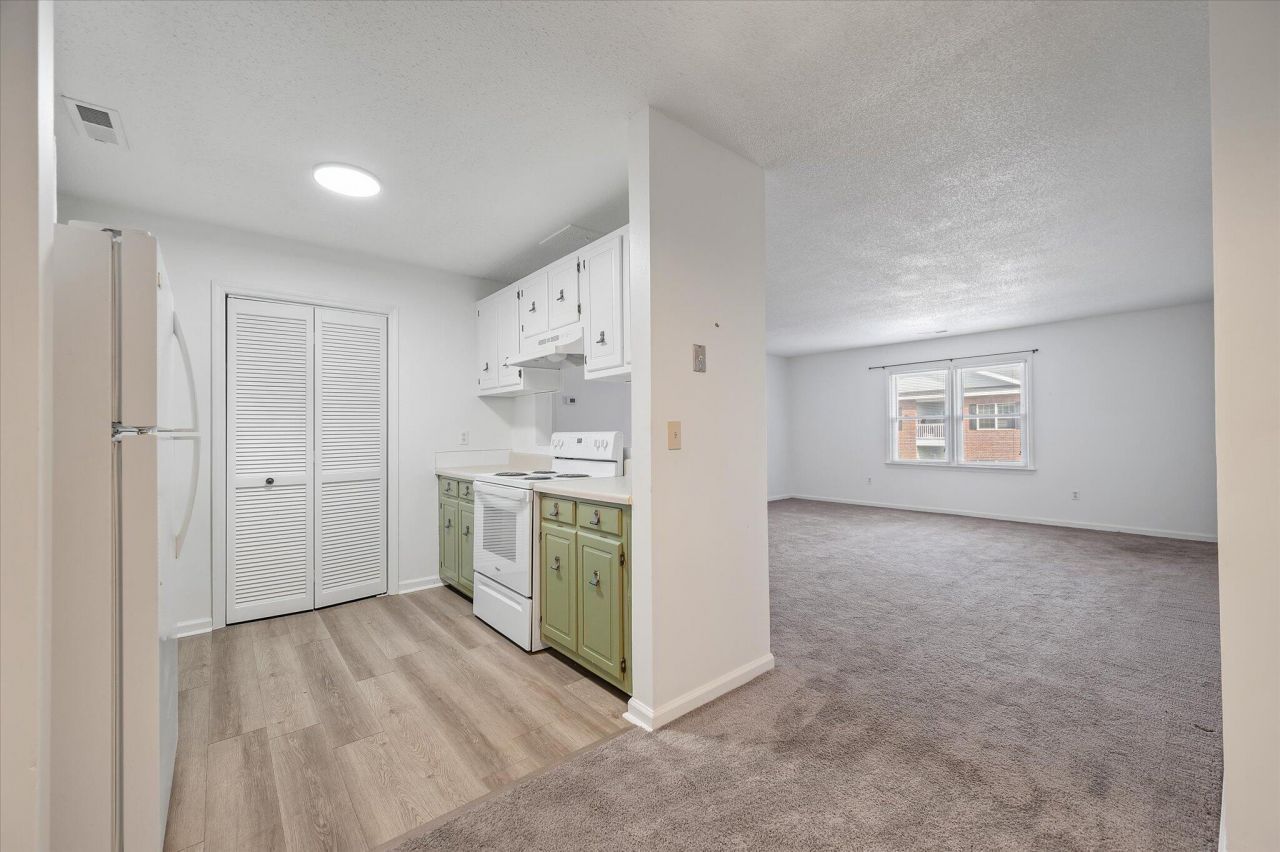 2150 Spoleto Lane Photo 9