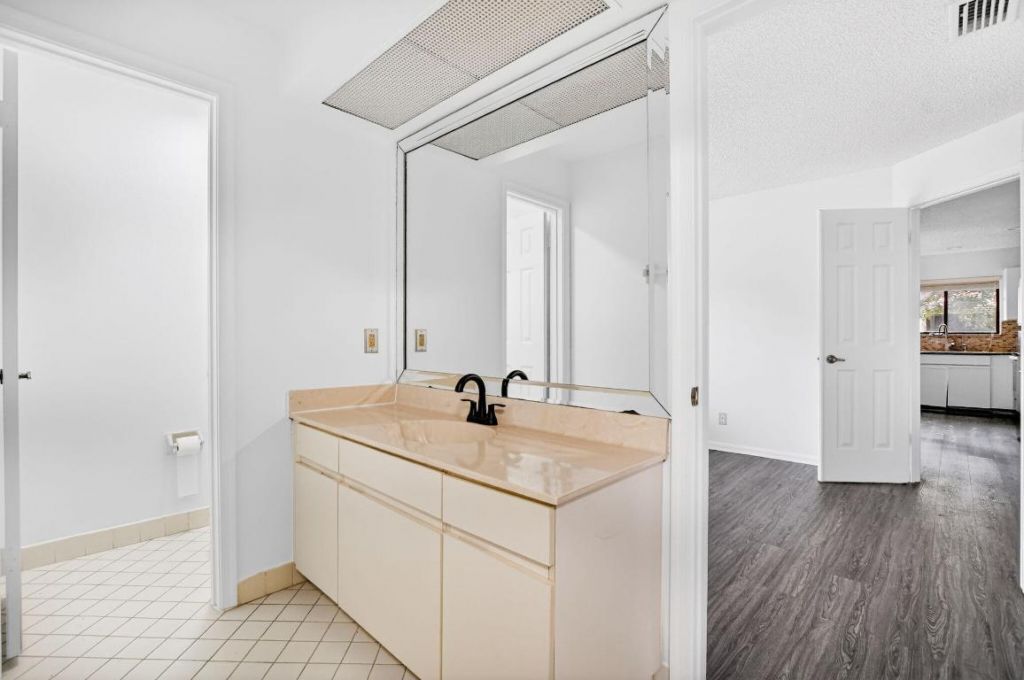 5530 Coach House Circle, Unit E, Boca Raton, FL 33486 Photo