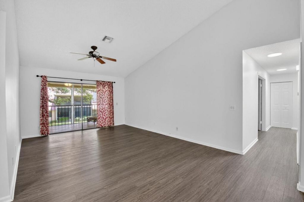 5530 Coach House Circle, Unit E, Boca Raton, FL 33486 Photo