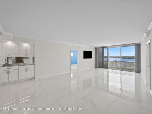 2760 S Ocean Boulevard, Unit 517, Palm Beach, FL 33480