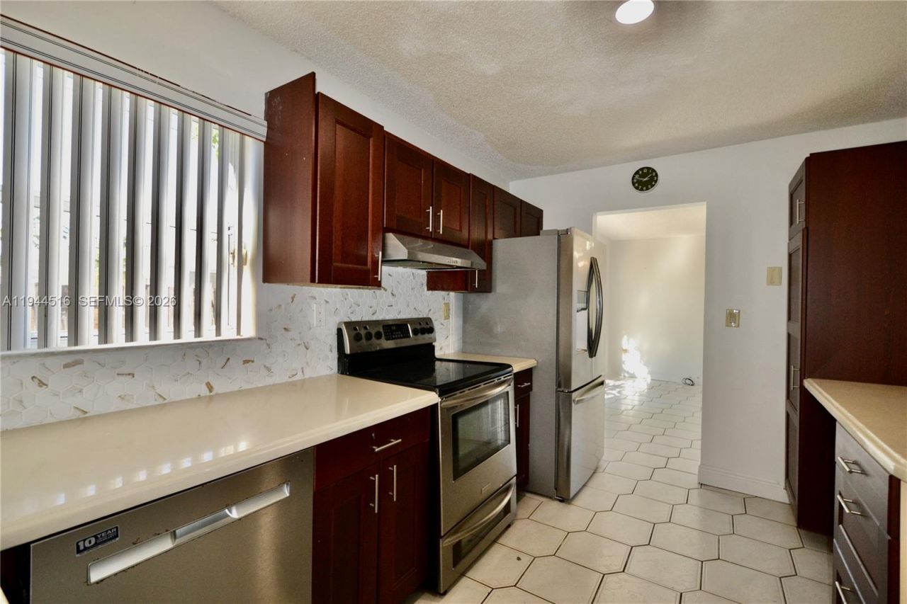 9861 SW 222nd Ter, Cutler Bay, FL 33190 Photo