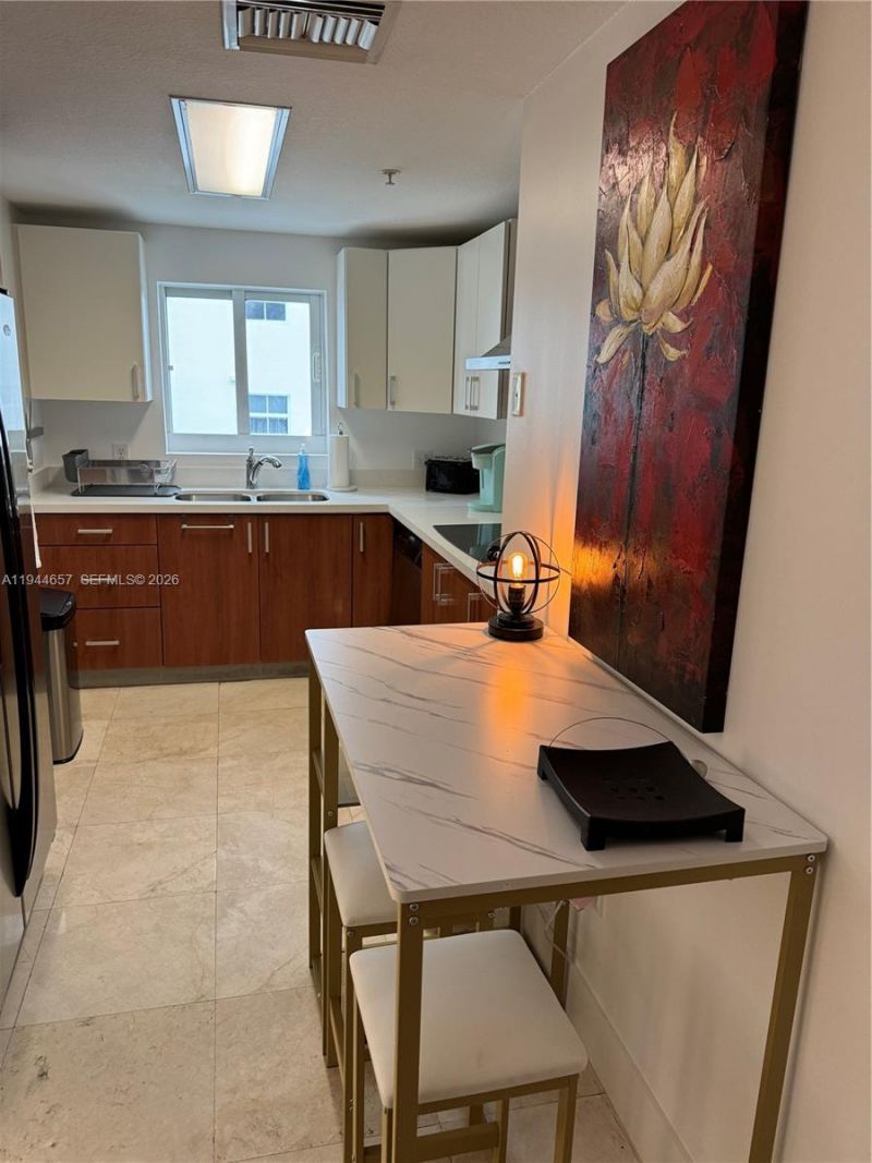 170 SE 14th St , Unit 2405, Miami, FL 33131 Photo