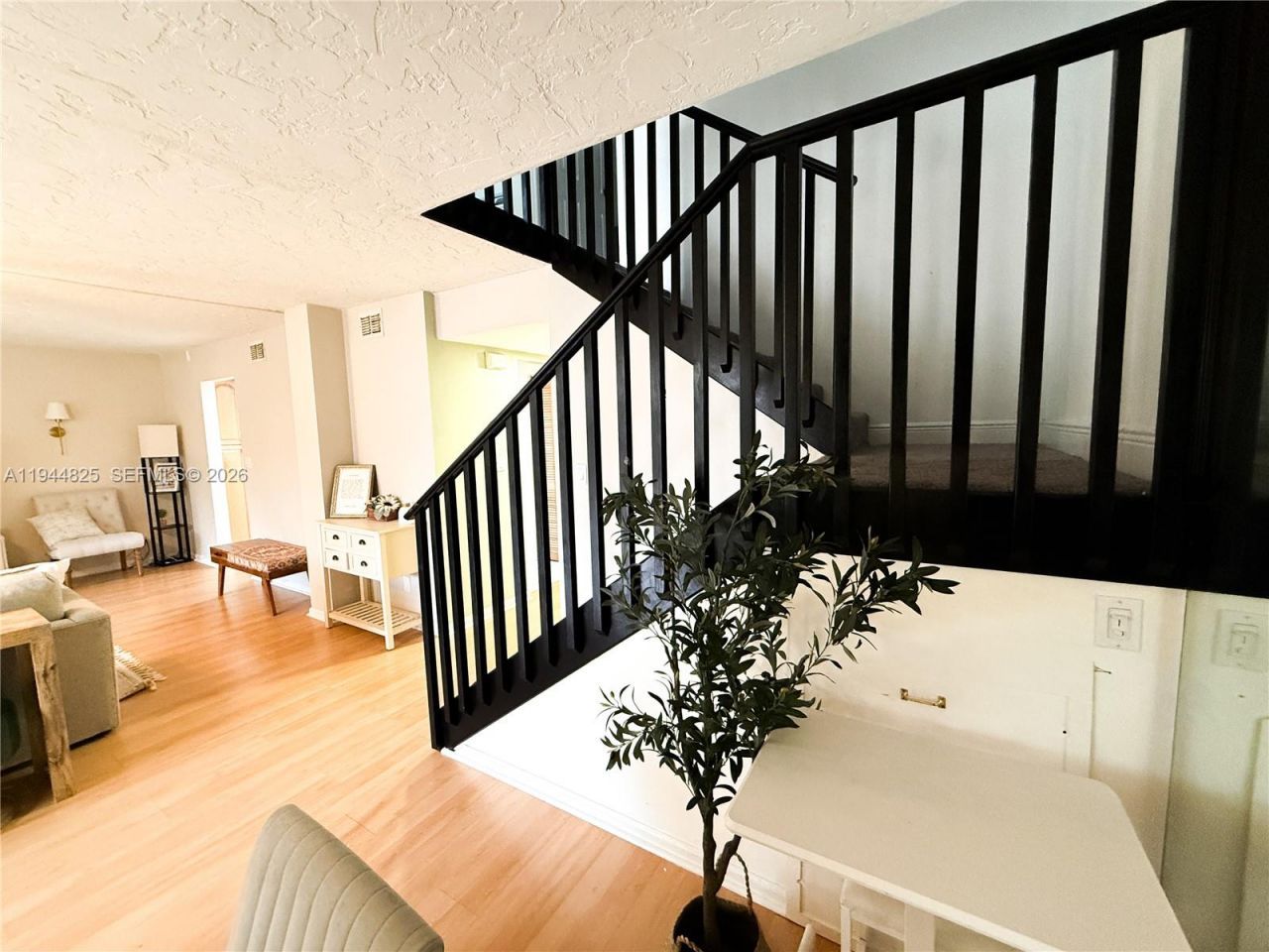 450 Commodore Dr, Unit 306, Plantation, FL 33325 Photo