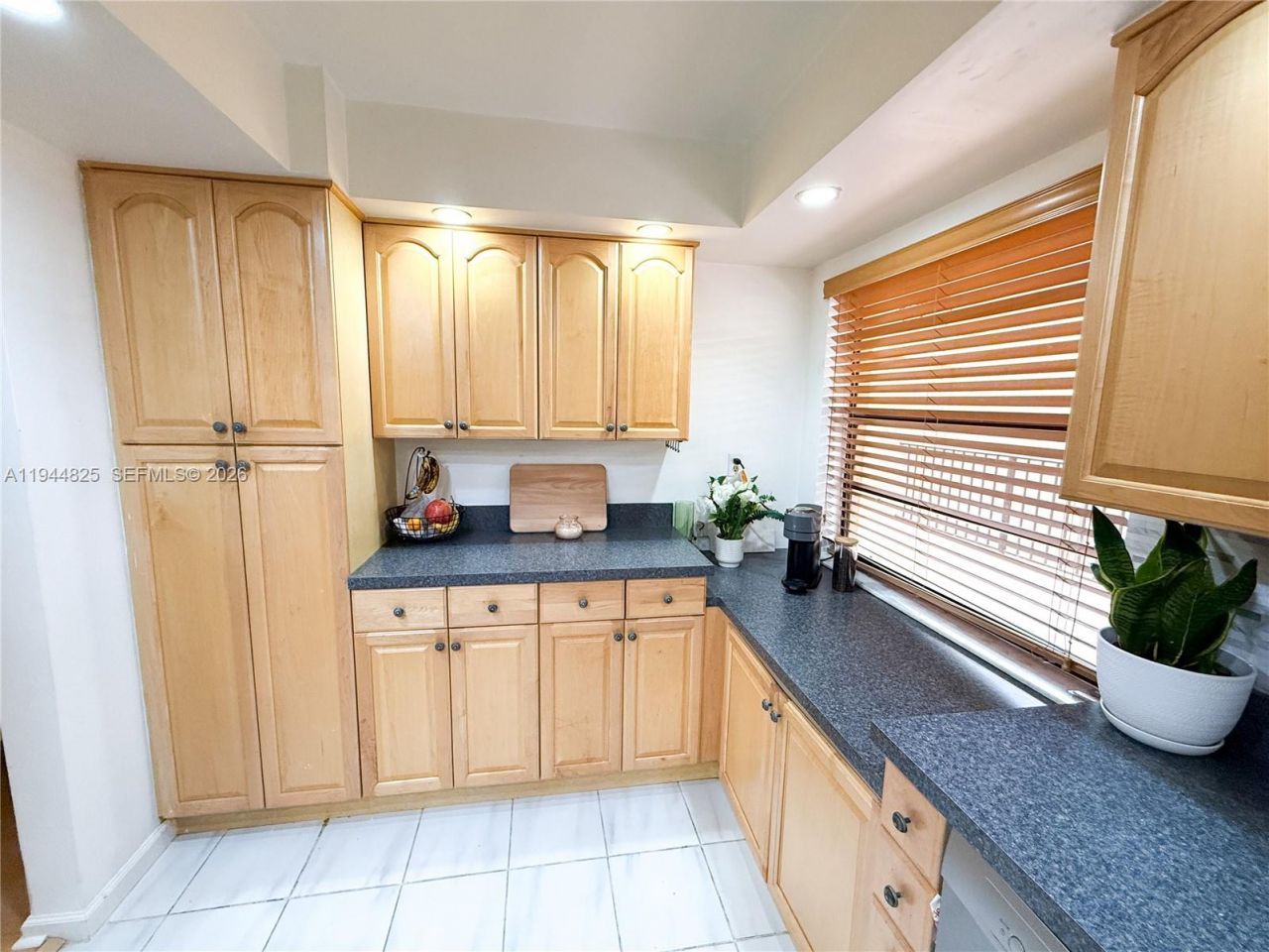 450 Commodore Dr, Unit 306, Plantation, FL 33325 Photo