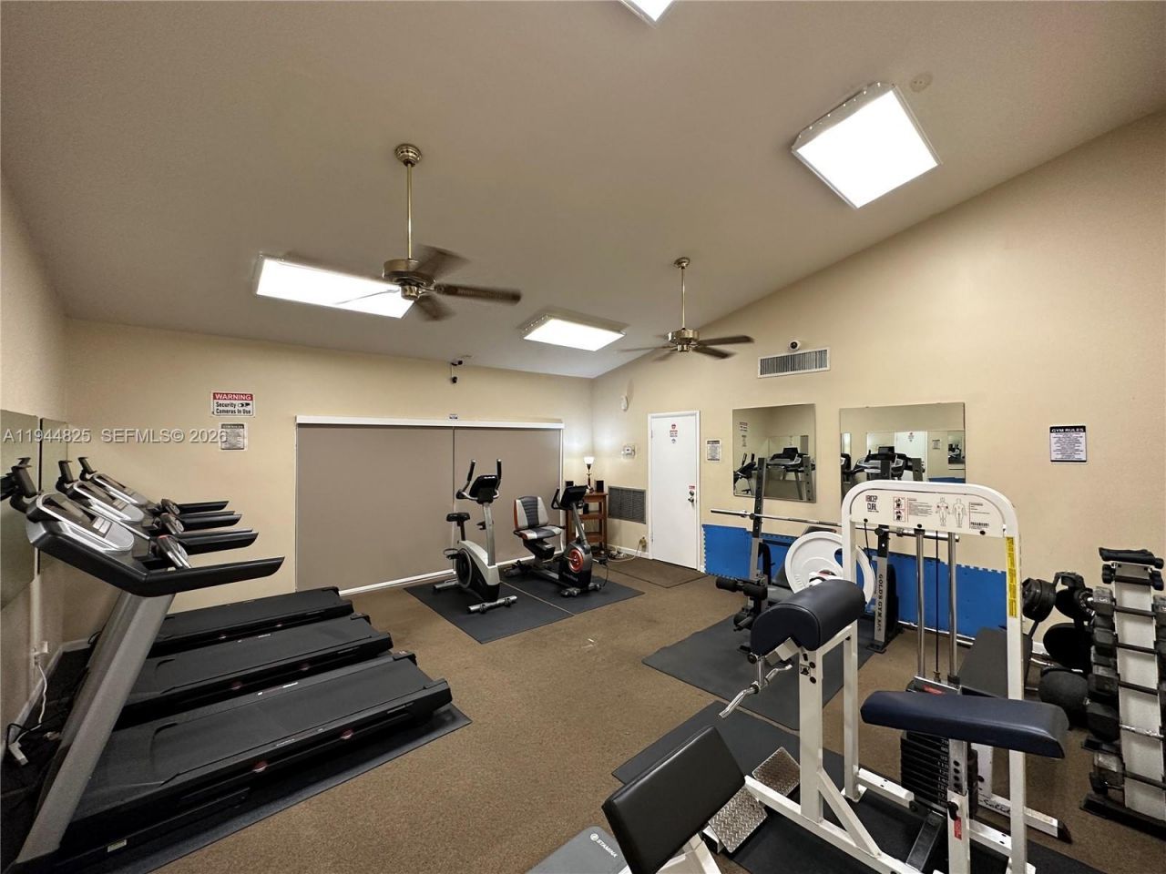 450 Commodore Dr, Unit 306, Plantation, FL 33325 Photo