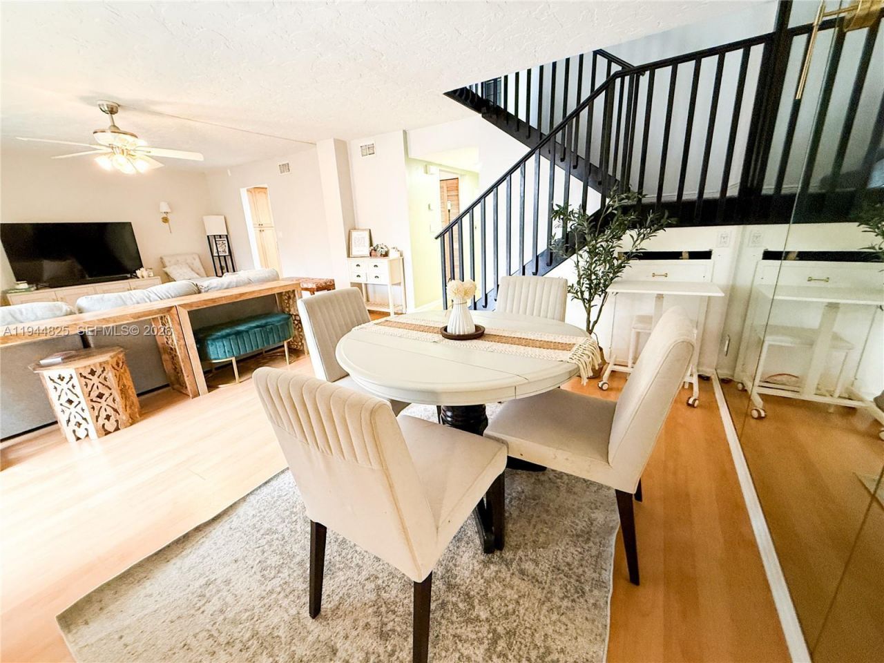 450 Commodore Dr, Unit 306, Plantation, FL 33325 Photo