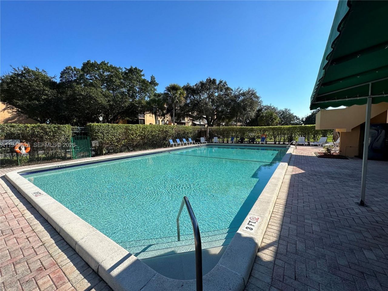 450 Commodore Dr, Unit 306, Plantation, FL 33325 Photo