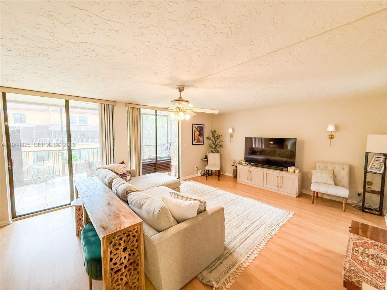 450 Commodore Dr, Unit 306, Plantation, FL 33325 Photo