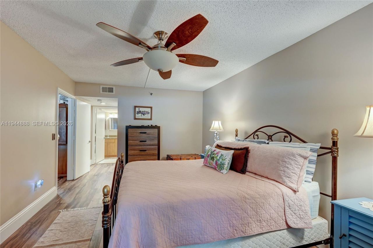 23344 Carolwood Ln, Unit 303, Boca Raton, FL 33428 Photo