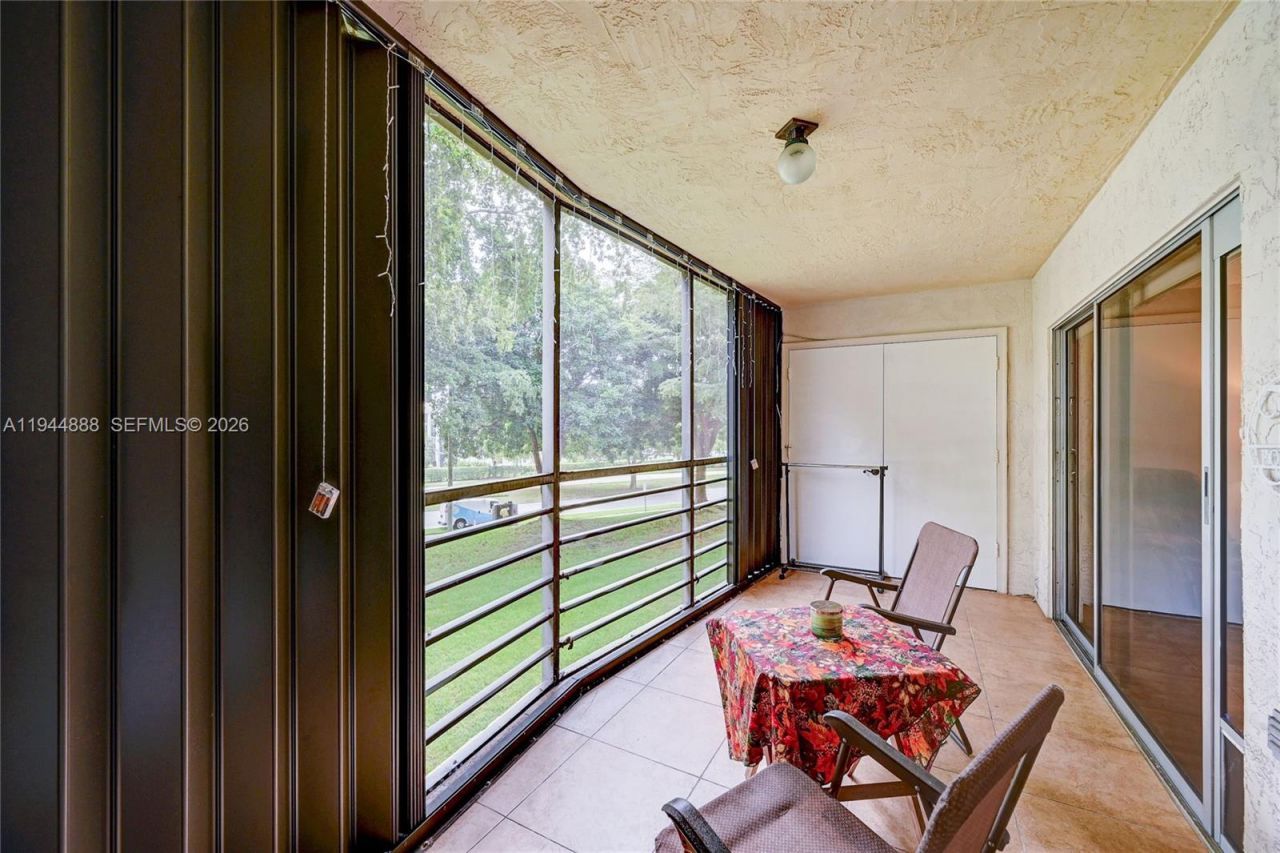 23344 Carolwood Ln, Unit 303, Boca Raton, FL 33428 Photo