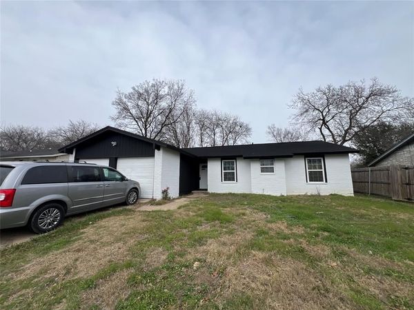1009 Dawnview Street, Arlington, TX 76014