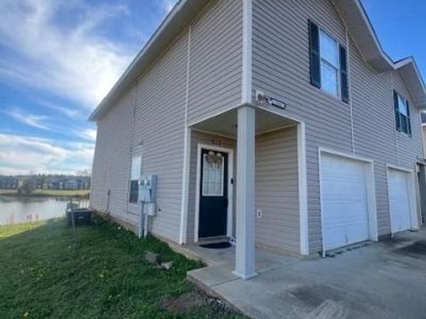 1156 St Andrews Ln, Starkville, MS 39759