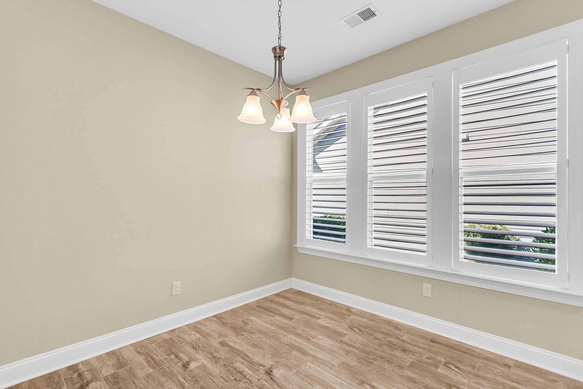 3062 Cross Vine Lane Photo 9