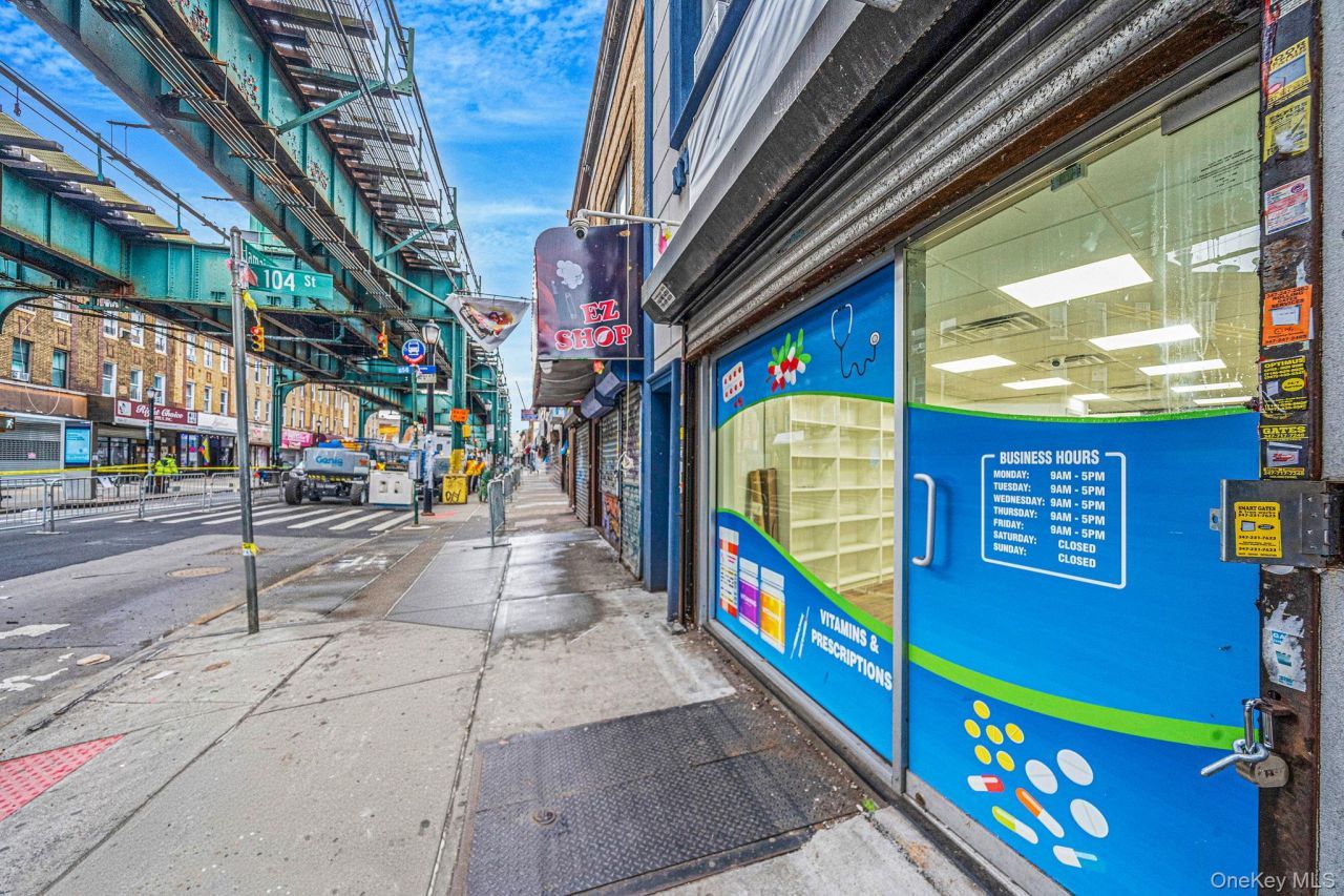 104-06 Jamaica Avenue , Richmond Hill, NY 11418 Main Photo