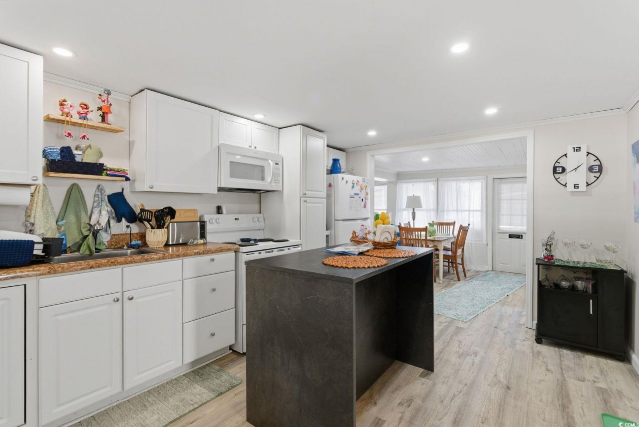 1606 S Ocean Blvd.  Photo 29