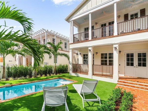 136 SE 1 Ave, Delray Beach, FL 33444