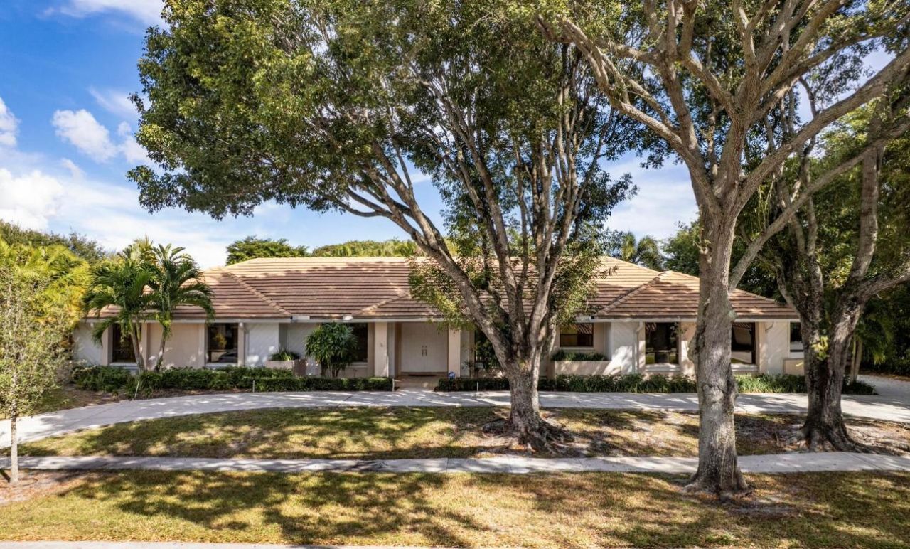 2812 Embassy Drive, West Palm Beach, FL 33401 Photo